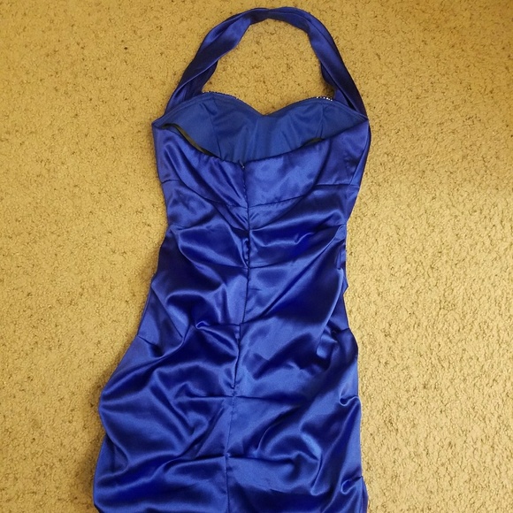 Dress - Picture 3 of 3